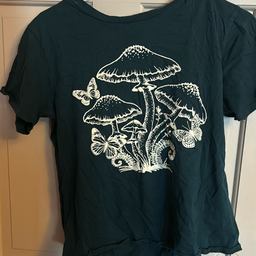 Green mushroom feel your mind shirt